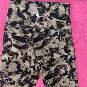 lululemon athletica womens Patterned Leggings - Black and Tan